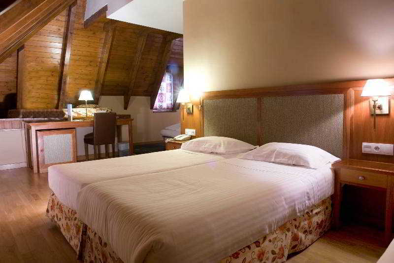 Hotel Spa Acevi Val D'Aran Vielha Exterior photo
