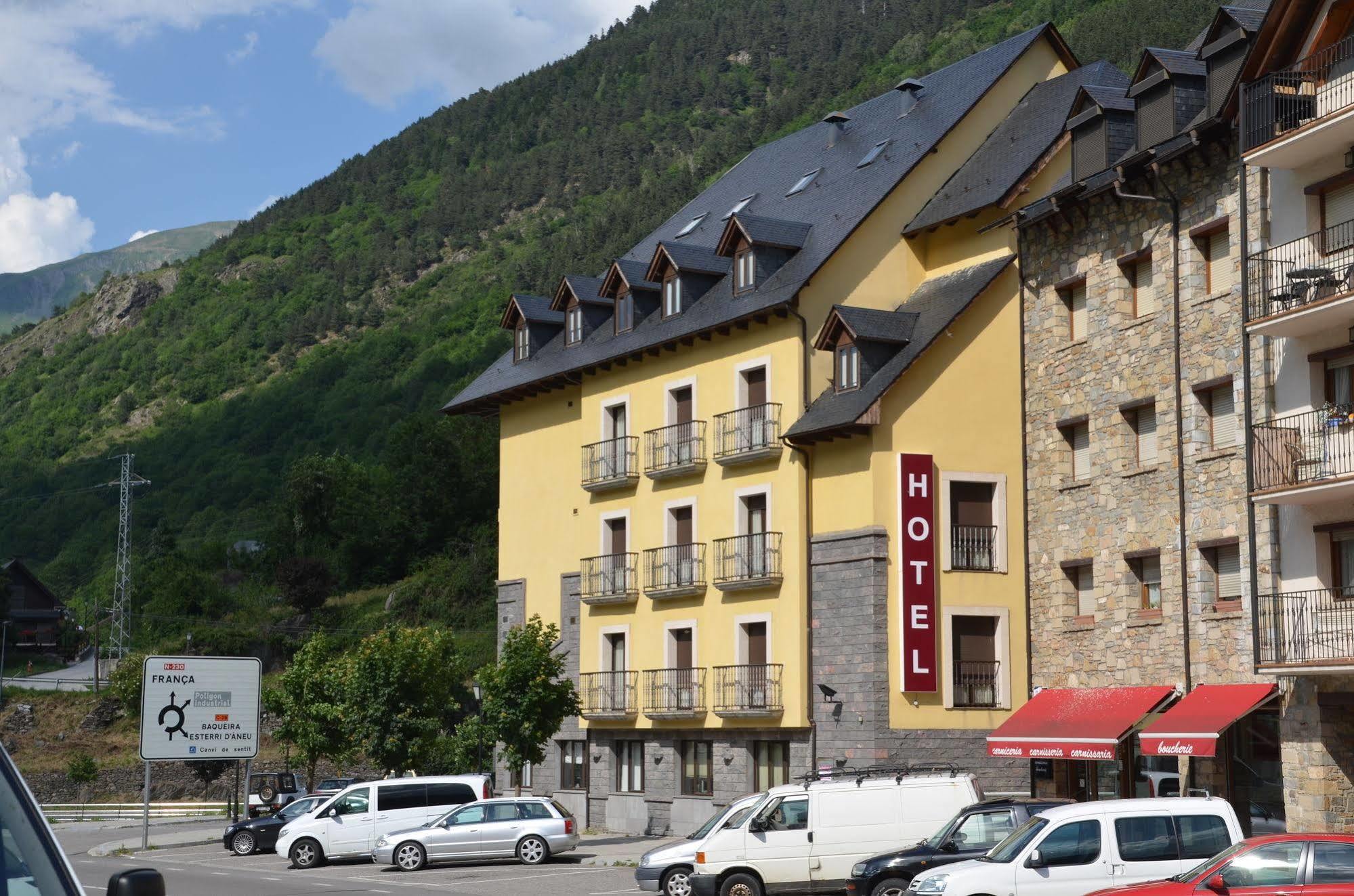 Hotel Spa Acevi Val D'Aran Vielha Exterior photo