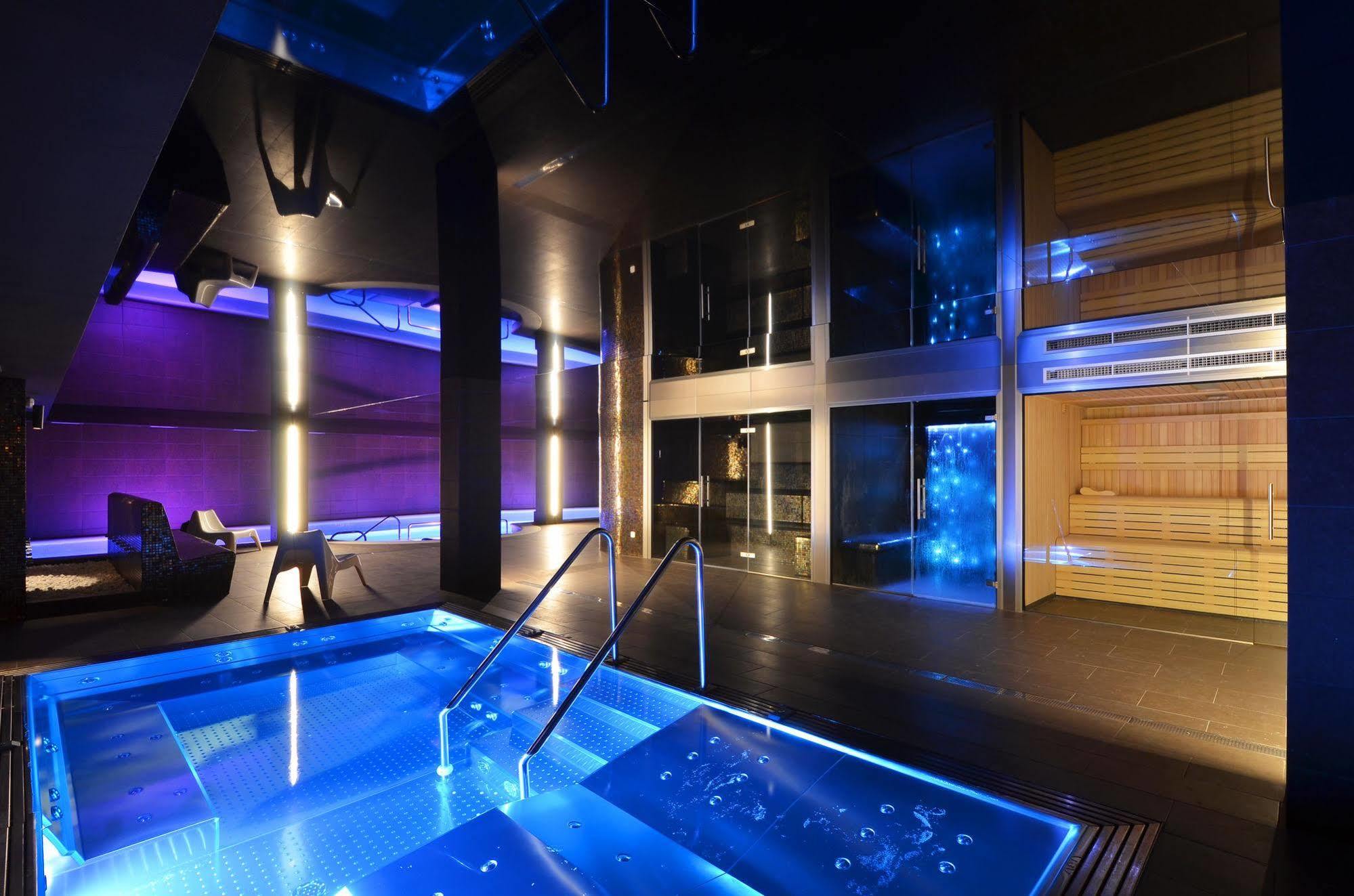 Hotel Spa Acevi Val D'Aran Vielha Exterior photo